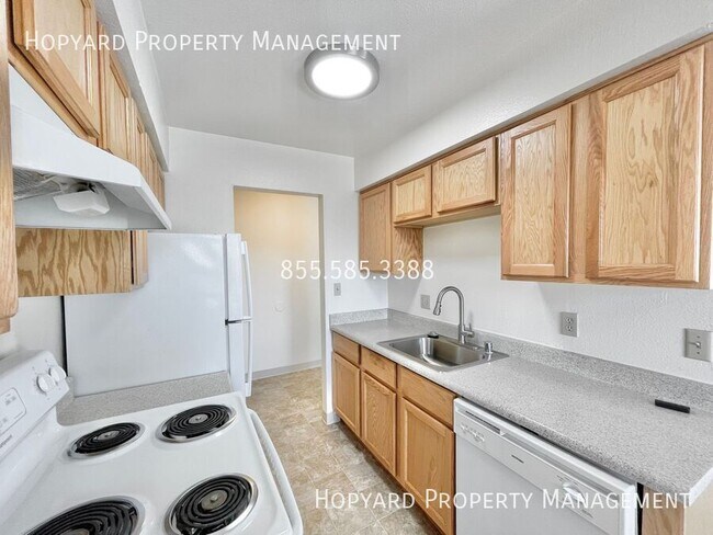 Building Photo - 5155 Arden Wy