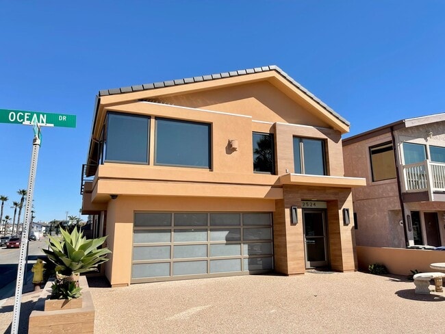 Building Photo - 2524O- Amazing Waterfront | FURNISHED