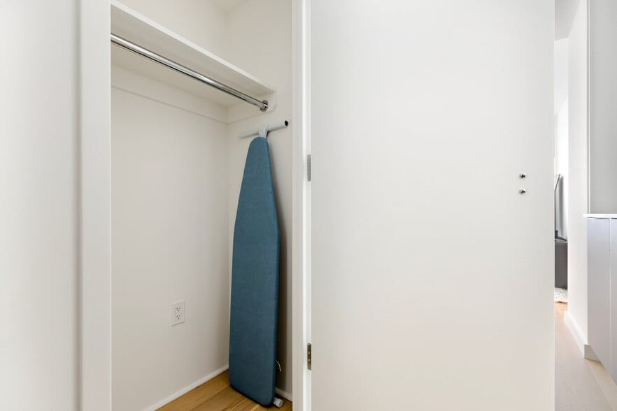 Building Photo - 244 W 29th St