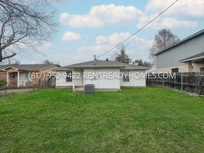 Building Photo - 349 Bass Rd