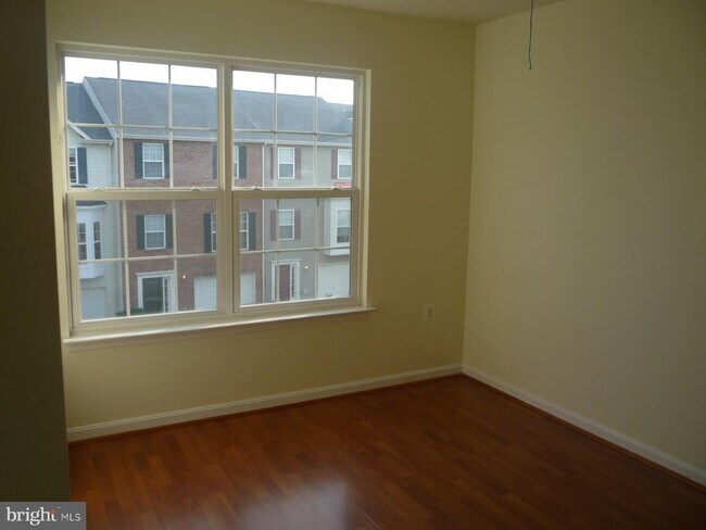 Building Photo - 552 Sparkleberry Terrace NE
