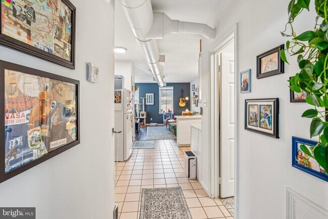 Building Photo - 117 Green Ln