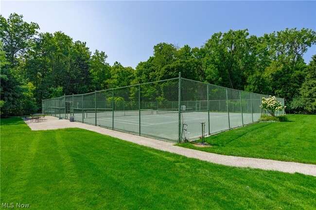 Building Photo - 1 Lakeshore Blvd