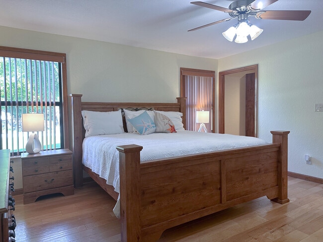 Building Photo - 12895-12854 54th St N