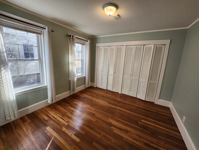 Building Photo - 76 Dudley St