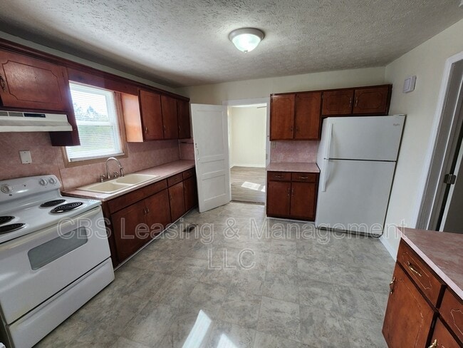 Building Photo - 1500 9th Pl