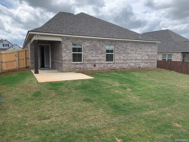 Building Photo - 4 Bedroom in Prattville For Rent