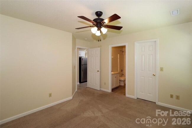 Building Photo - 155 Green Dragon Ct