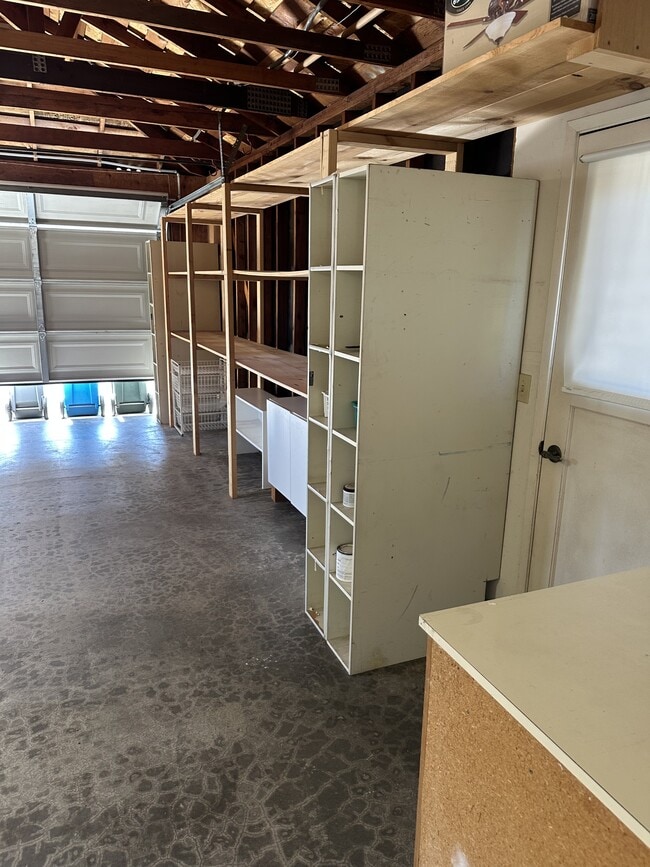 Building Photo - 175 Oak Island Dr