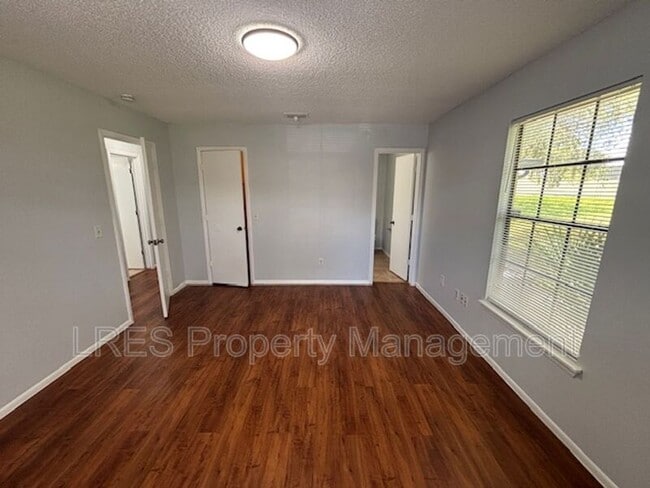 Building Photo - 4654 Lighthouse Cir