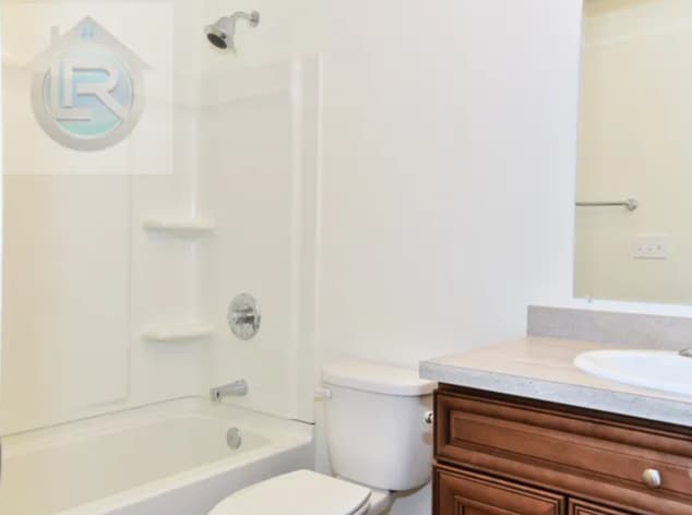 Building Photo - 330 Park Way