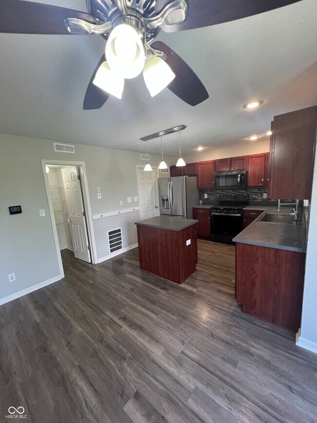 Building Photo - 1239 Highland Lake Way