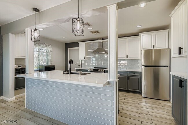 Building Photo - 419 Ilmenite Way