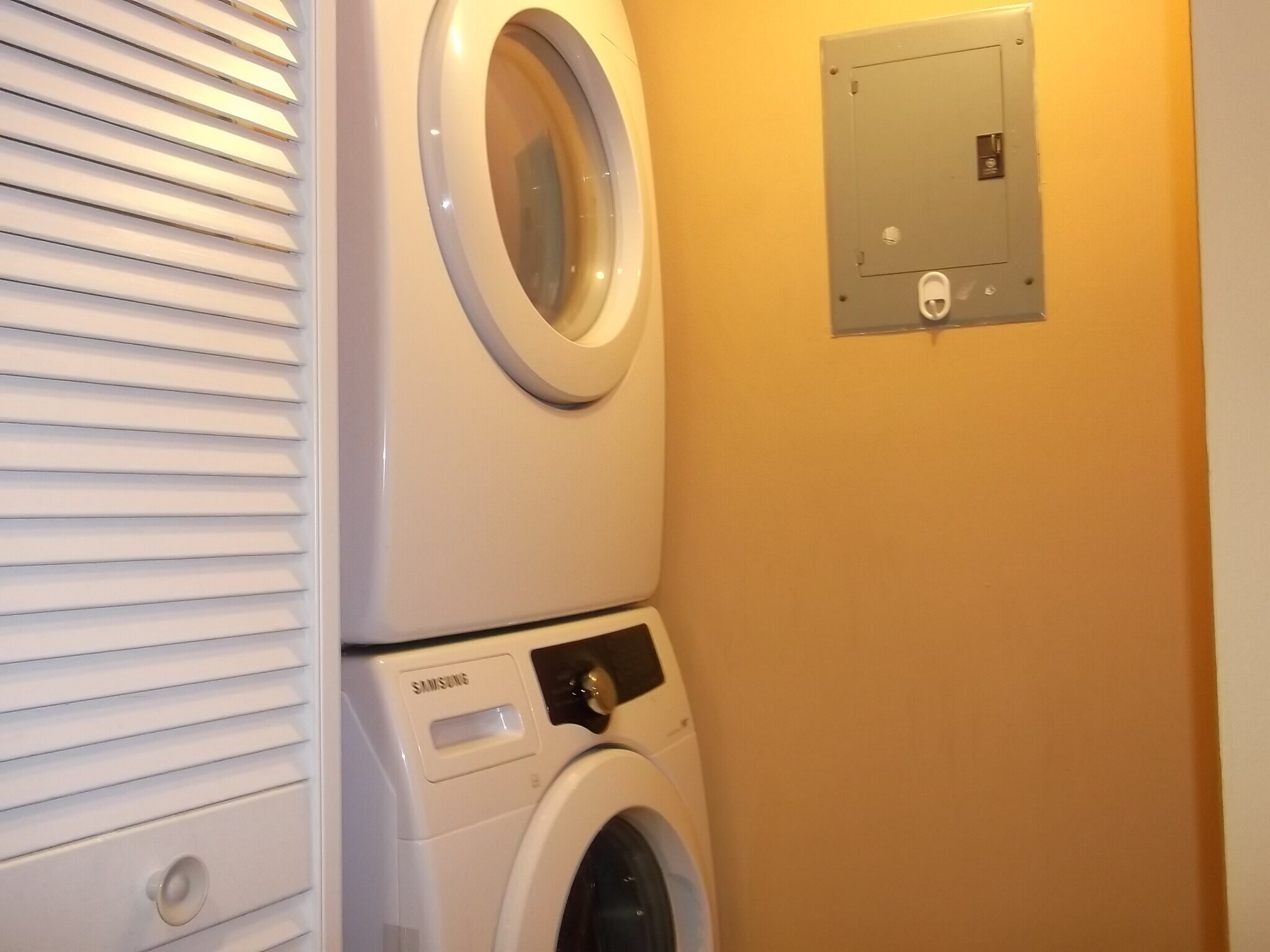 Building Photo - 743 SE 1st Way