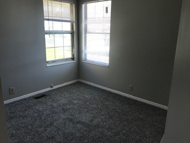 Building Photo - Great layton home close to HAFB