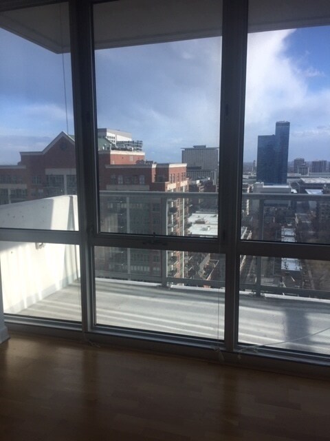 Building Photo - 1629 S Prairie Ave