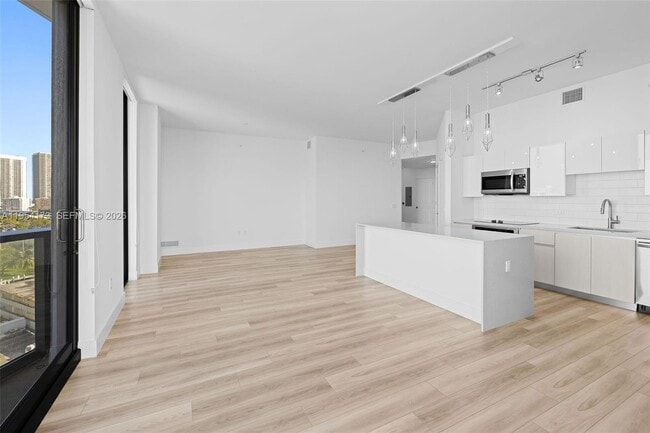 Building Photo - 101 Diplomat Pkwy