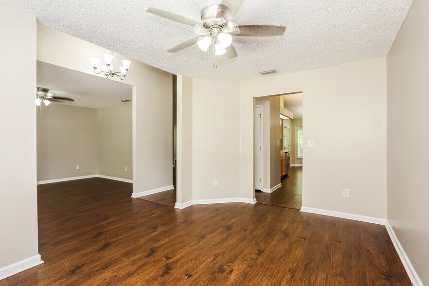 Building Photo - 9260 Topohill Ct