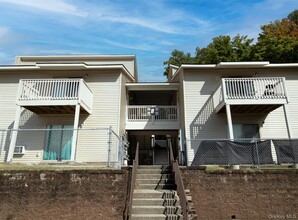 Building Photo - 358 Concord Ln