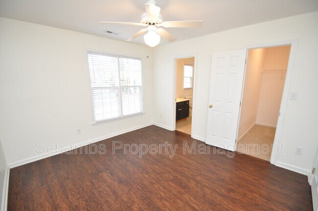 Building Photo - 402 Knightsborough Way