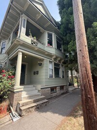 Building Photo - smi01 - SE Ankeny