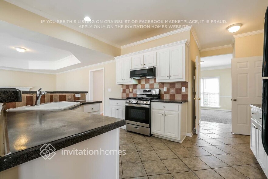 Building Photo - 1565 Woodpoint Way