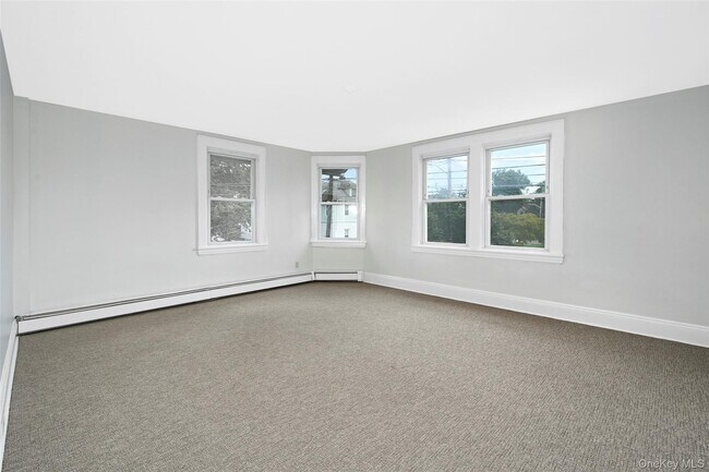 Building Photo - 1216 Halstead Ave