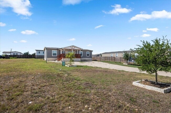 Building Photo - 104 Pineapple Sage Cv