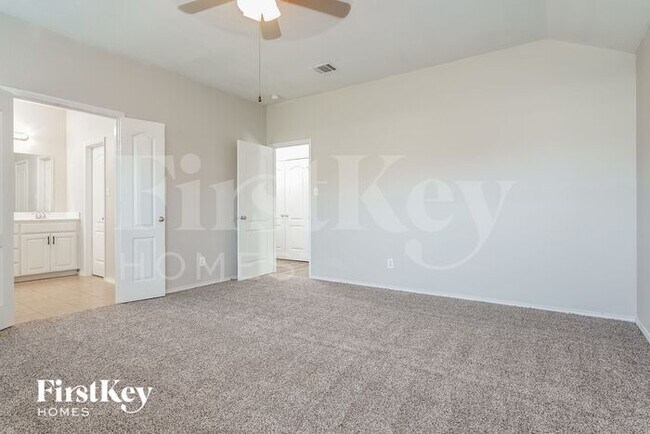 Building Photo - 2016 Cattle Creek Rd