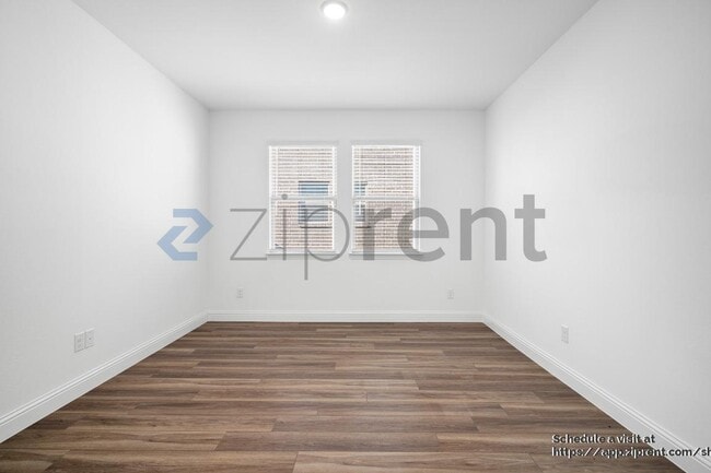 Building Photo - 2900 Long Slope Rd