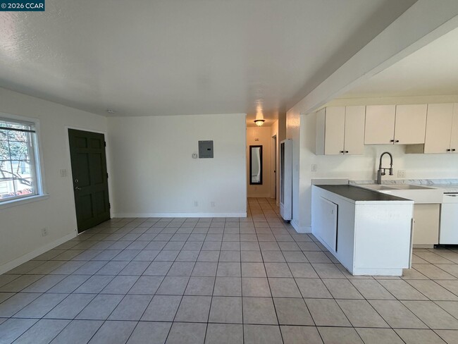 Building Photo - 729 Pennsylvania St