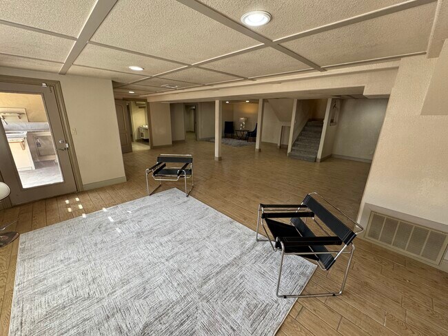 Building Photo - 1738 Hadbury Ln