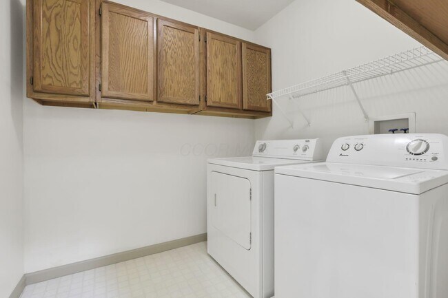 Building Photo - 2573 Rustling Oak Blvd