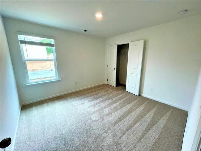 Building Photo - 270 Rivulet Dr