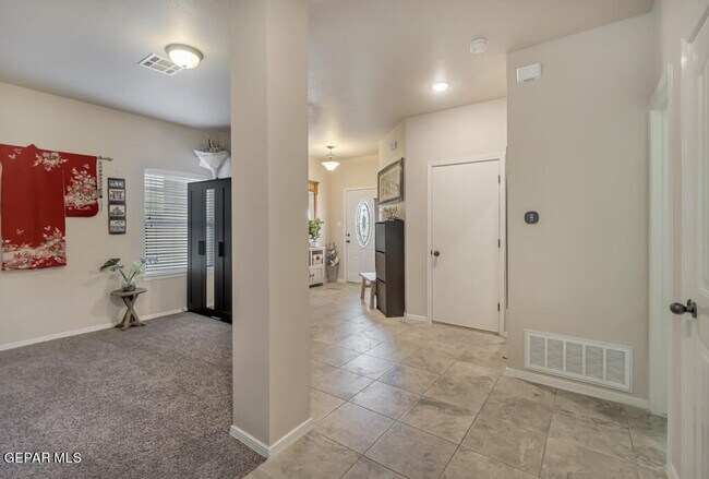 Building Photo - 12581 Blue Heron Dr