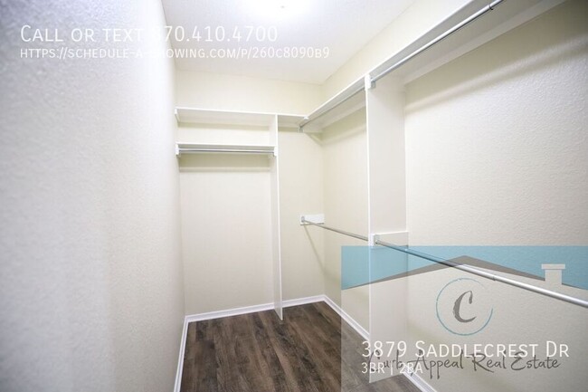 Building Photo - Move in special $800!! Beautiful 3 bed / 2...