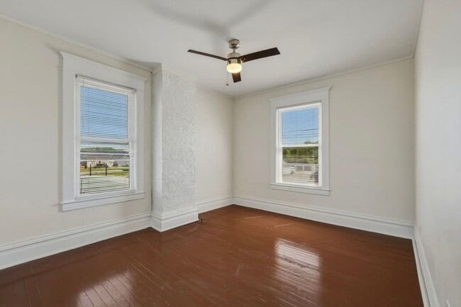 Building Photo - 6276 E Pea Ridge Rd