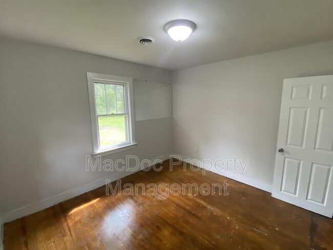 Building Photo - 309 3rd St