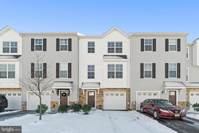 Building Photo - 69 Aviary Rd