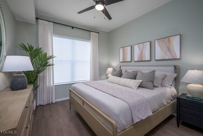 Building Photo - 8552 Collier Blvd