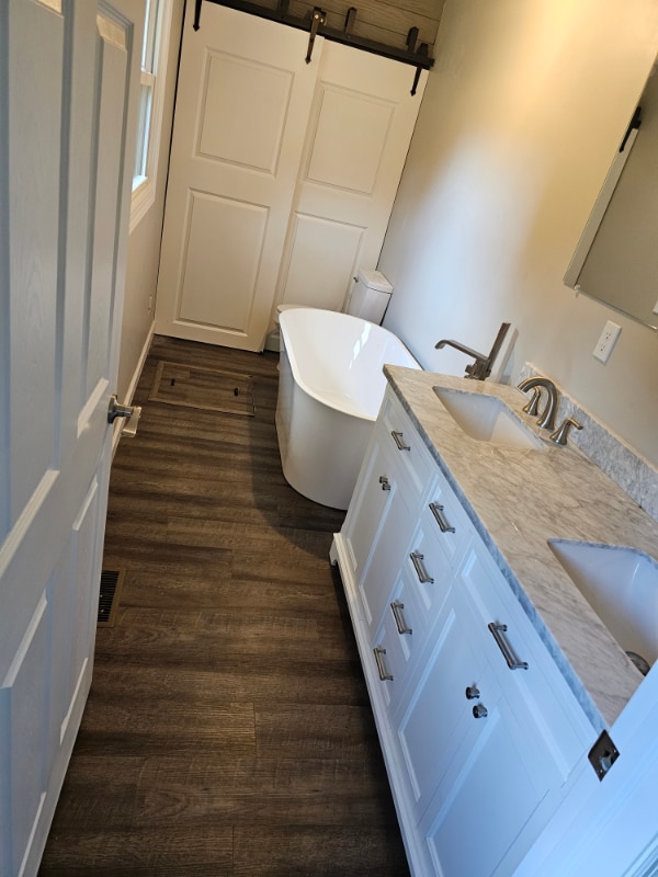 Building Photo - 3693 Shaker Rd