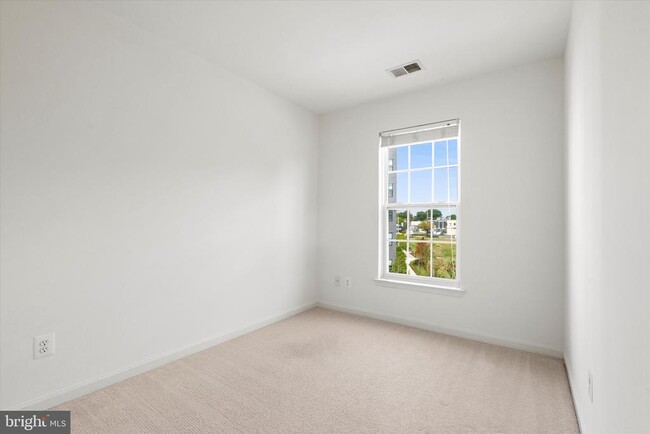 Building Photo - 3567 Ellery Cir