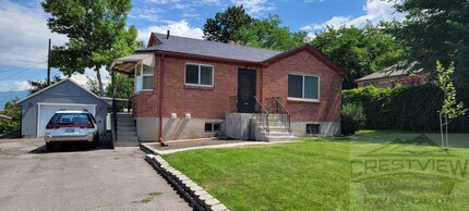 Building Photo - Odell Duplex