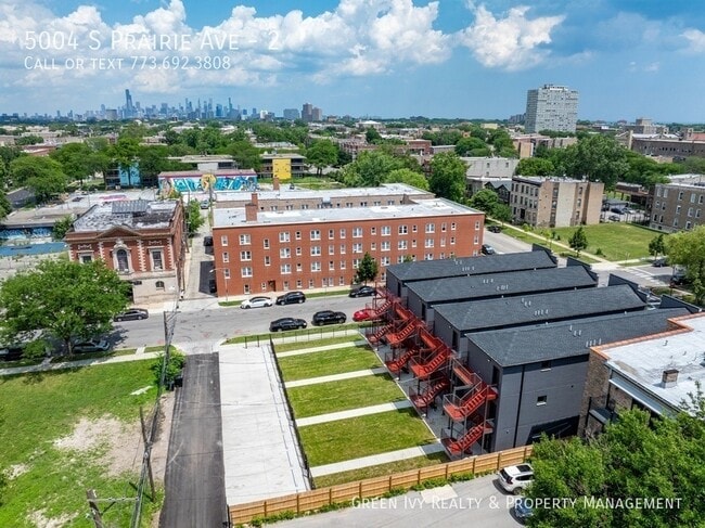 Building Photo - 5004 S Prairie Ave
