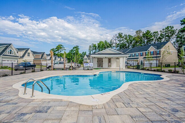 Building Photo - 324 Golan Cir