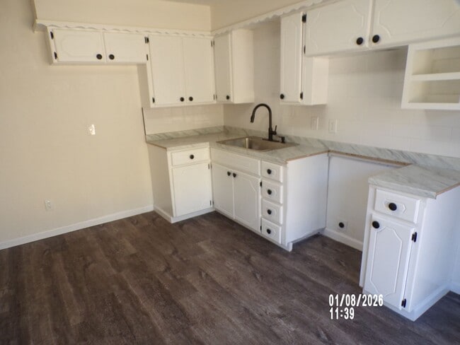 Building Photo - Great re-do