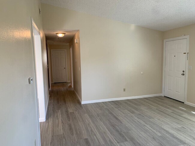 Building Photo - Upgraded Suisun City Home Available NOW!