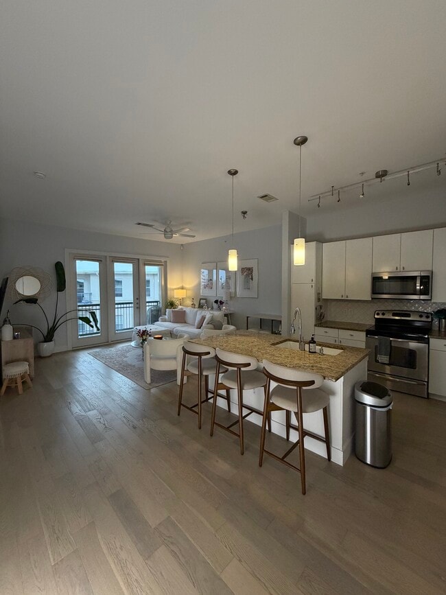 Building Photo - 2950 McKinney Ave