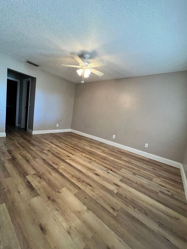 Building Photo - 8447 Tangelo Tree Dr