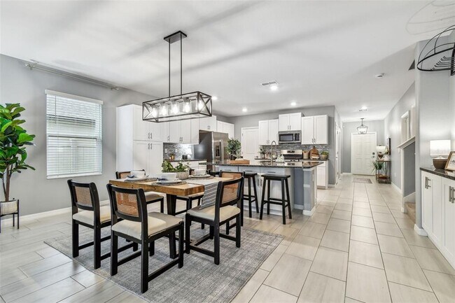 Building Photo - 8887 Little Bluestem Dr